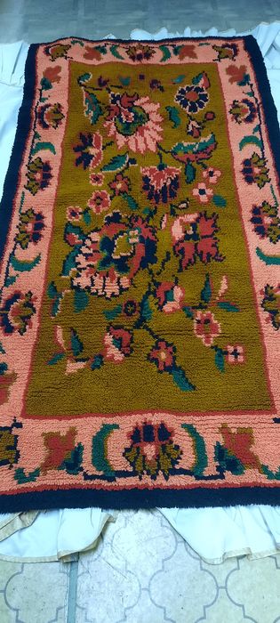 Китеници нови от чиста вълна.