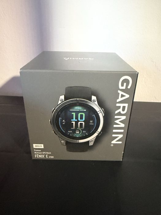 Garmin fenix E 47mm smart watch pe negru si pe silver