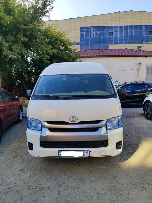 Пассажирские перевозки на Toyota Hiace