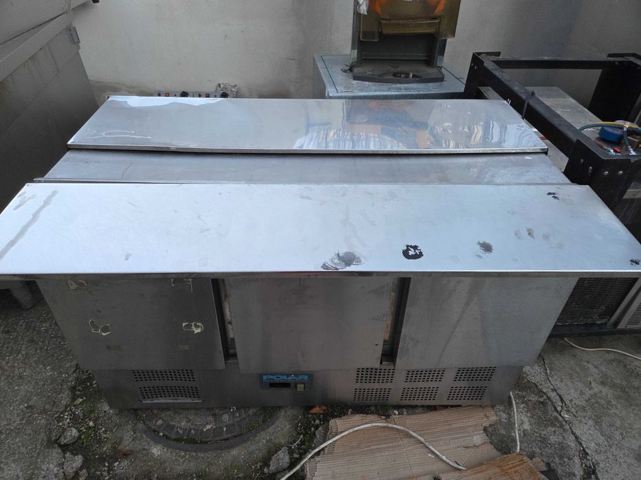 Masa calda bain Marie, mica sau mare, vitrina calda