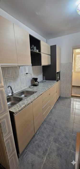 Apartament 3 camere, suprafață 60mp, decomandat, et 1