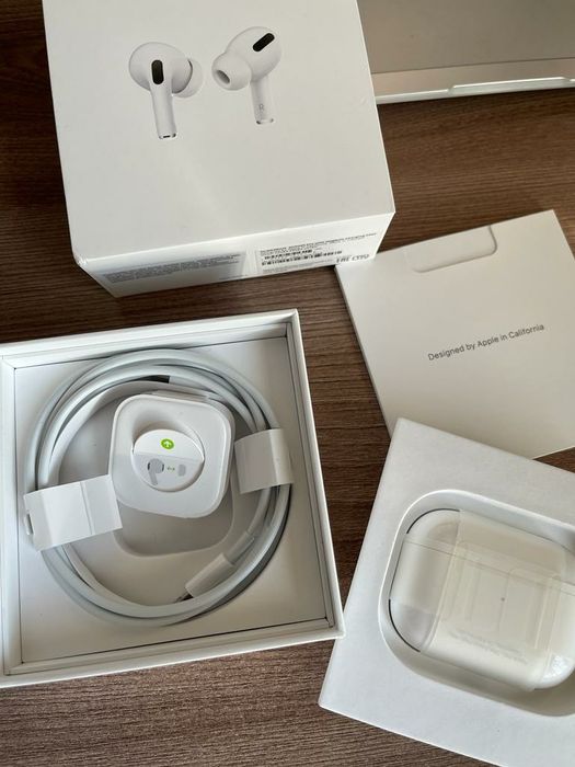 Наушники AirPods Pro оригинал.