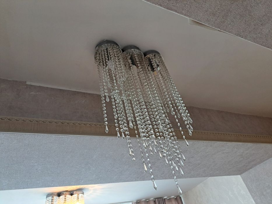 Люстры 3 шт по 4000