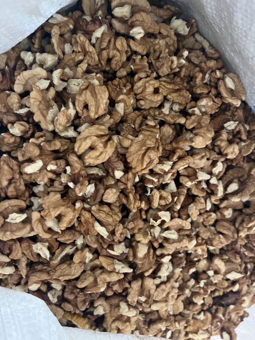 Se vinde miez de nuca