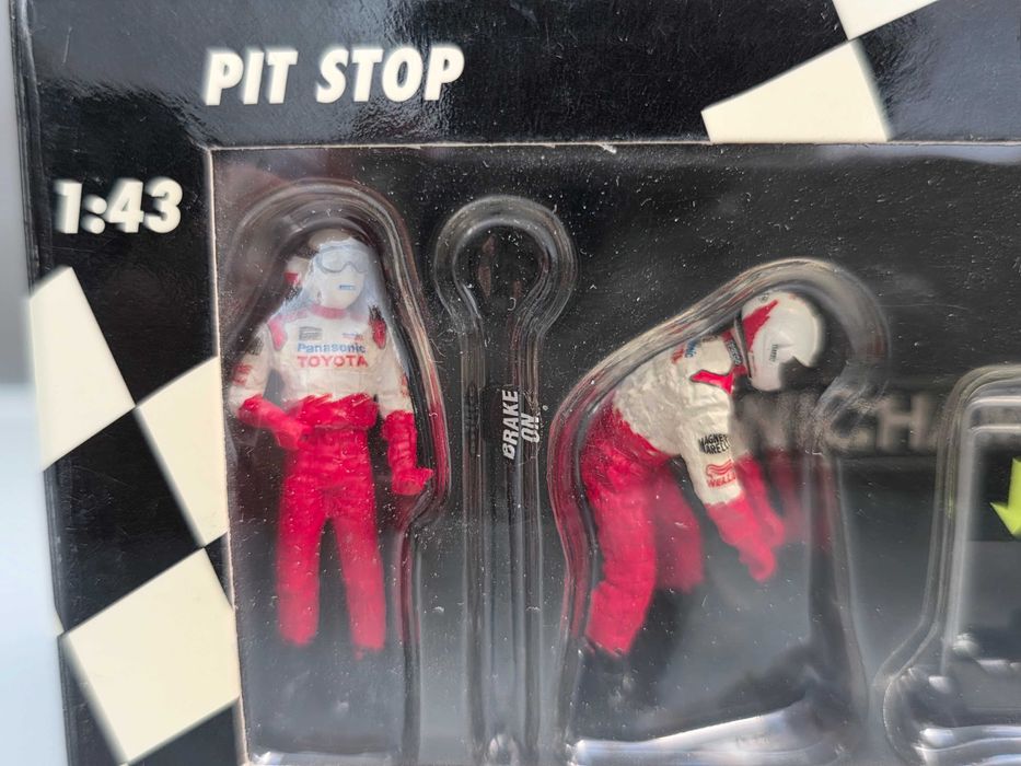1/43 Minichamps Pit Stop Panasonic Toyota Racing Jack Set Formula 1 Figurine