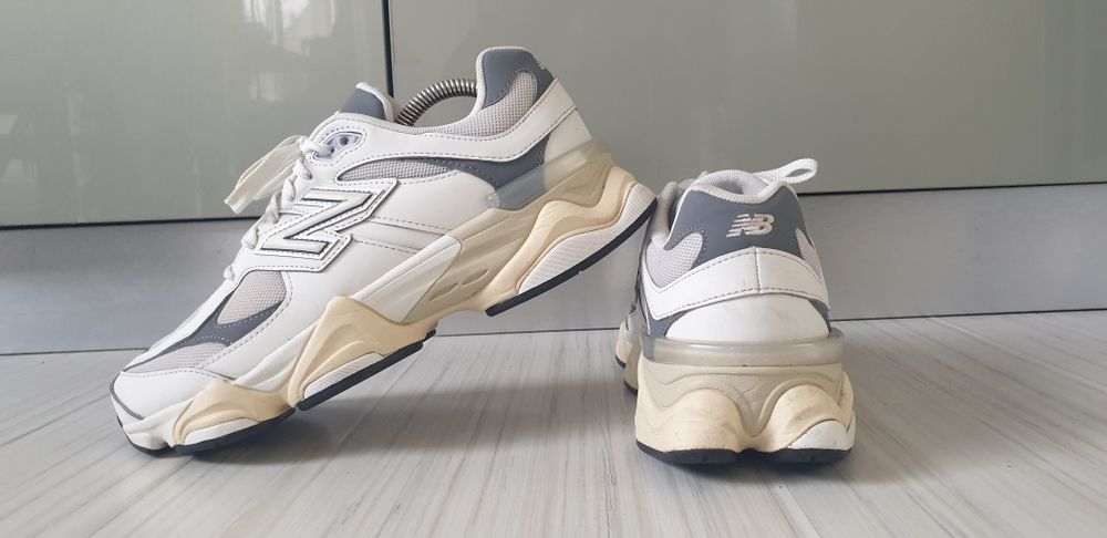 New Balance 9060 MoonRock  40/25см UK 6.5 US 7 ОРИГИНАЛ! Дамски Кецове