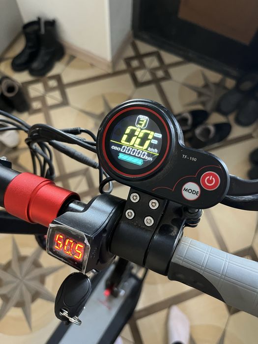 Электросамокат KUQUAY M4 pro