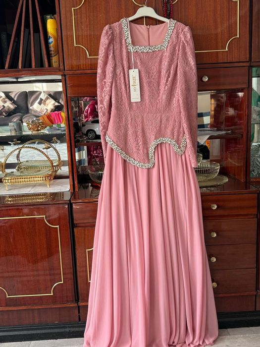 Вечернее платье.