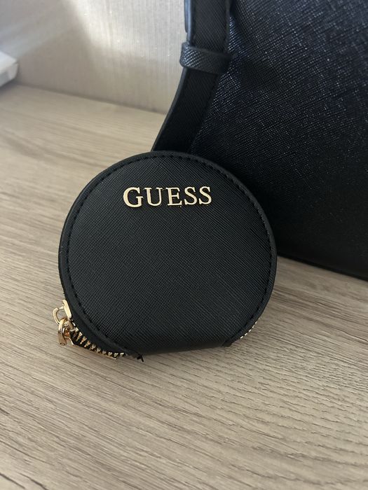 Женска Guess чанта