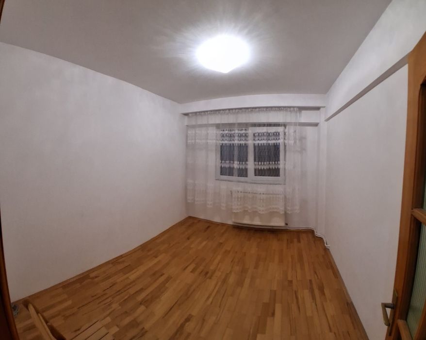 Vând apartament 3 camere 2 băi– 70 mp utili – Etaj 1 – Fălticeni, zona