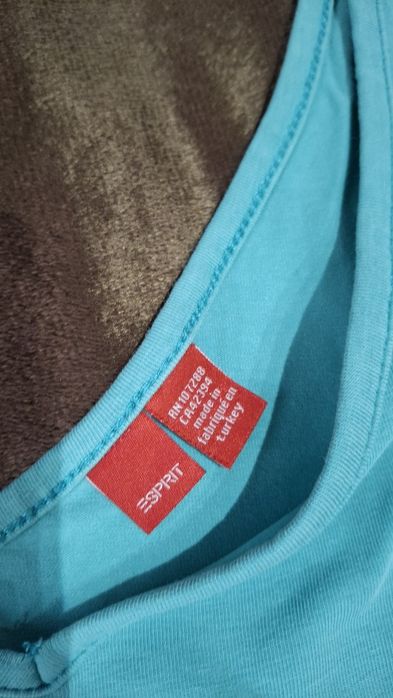 Tricou Esprit, mărimea M in stare foarte bună.