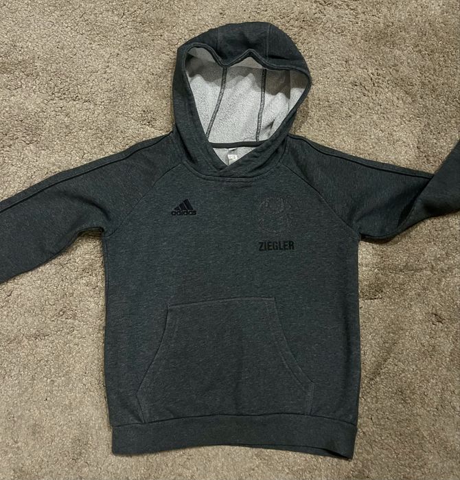 Два оригинални суичъра