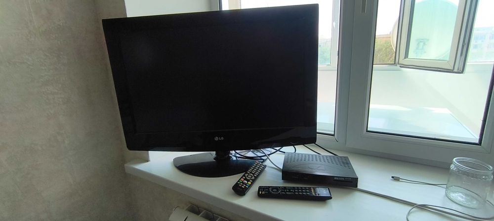 Продам приставку триколор