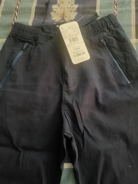 Pantaloni chino pentru băieți de 10-11 ani