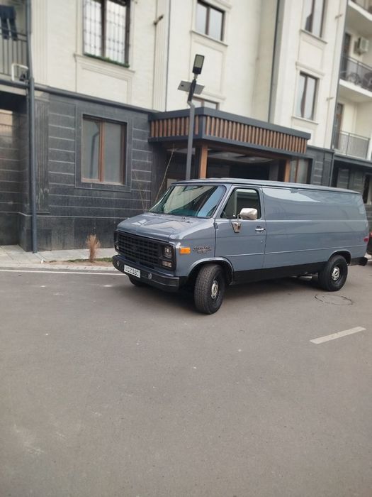 Продам Chevrolet van