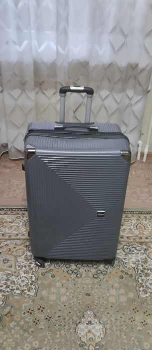 Чемодан размер L новый