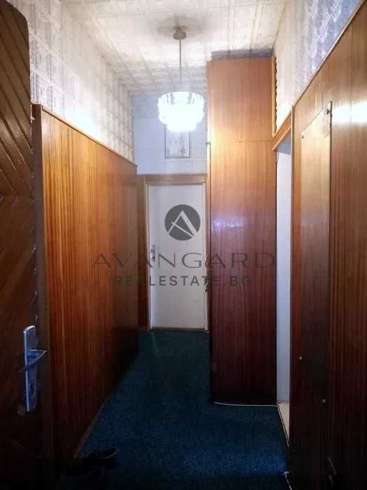 оф.19043 3-стаен РЕАЛНА КВАДРАТУРА Прослав