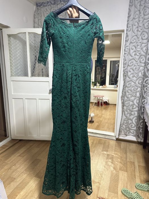 Продаю платье вечернее 38 размера