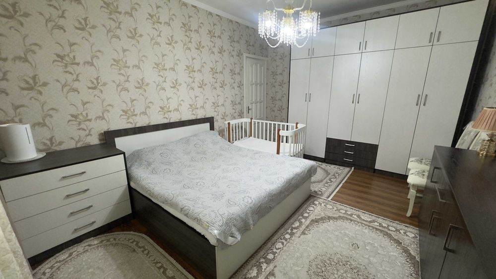 Продается 3-х комнатная квартира 3/3/3 рядом с метро Буюк Ипак Йули!