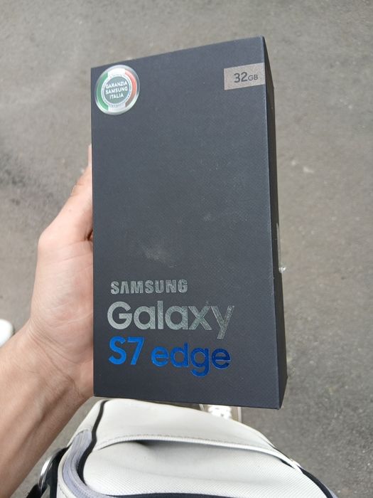 Cutie Samsung galaxy s7 edge platinum