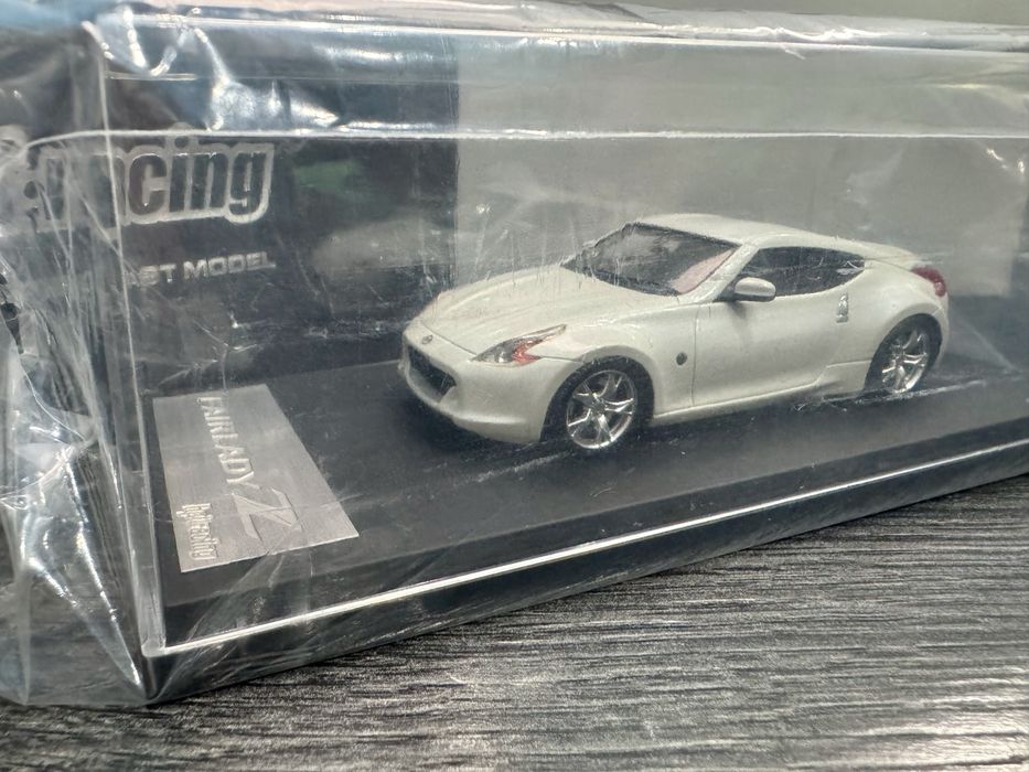 Продавам състезателни колекционерски модели 1/43 HPI Minichamps IXO