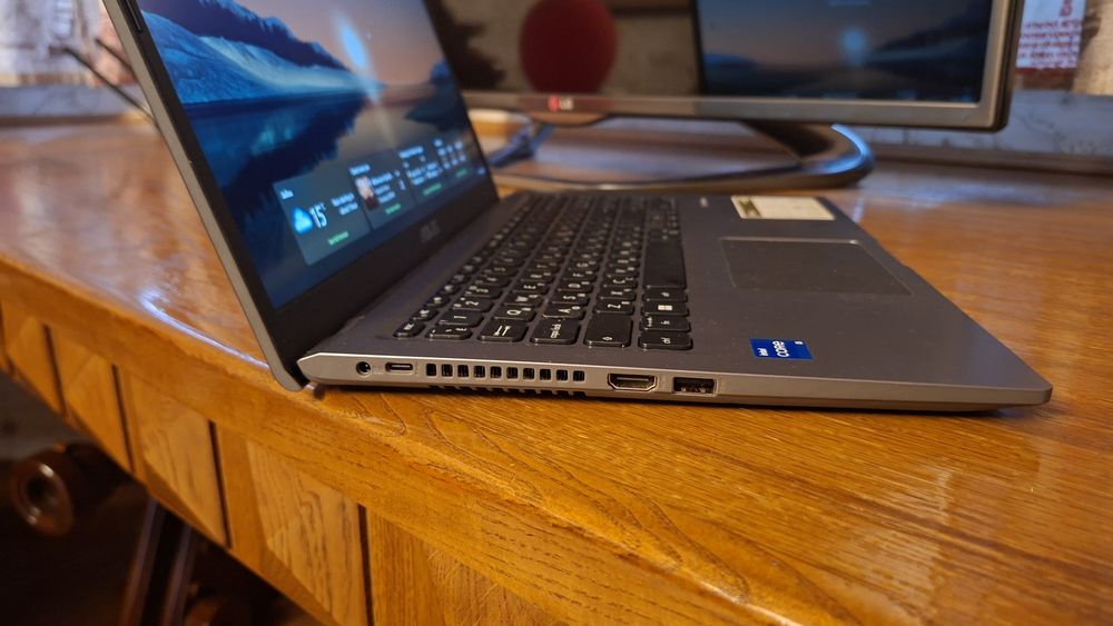 Ноутбук Asus X515E