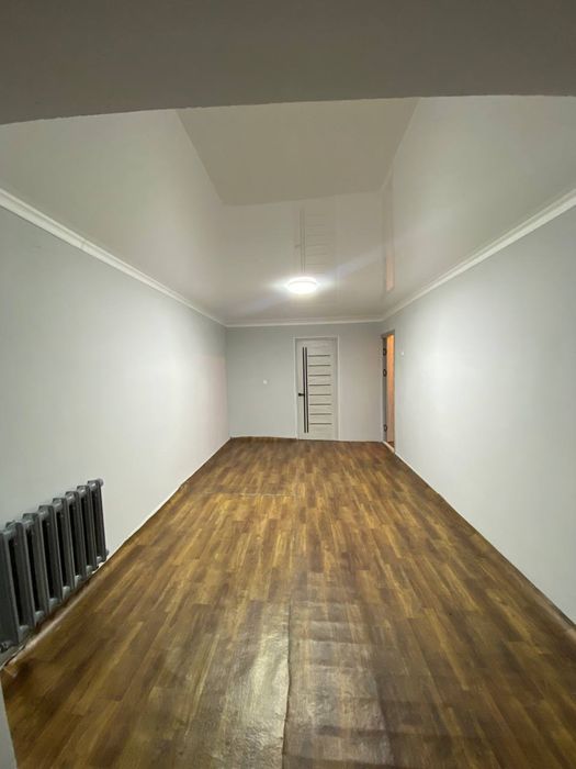 Продается 2х комнатная квартира с ремонтом(огромный балкон имеется) |