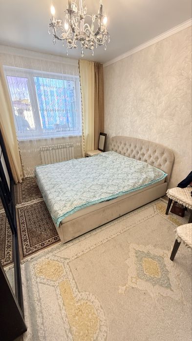 двухспальная кровать с матрасом почти новая 130 тыс