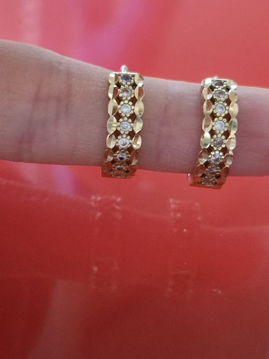 Златни дамски обеци с цирконий 14К