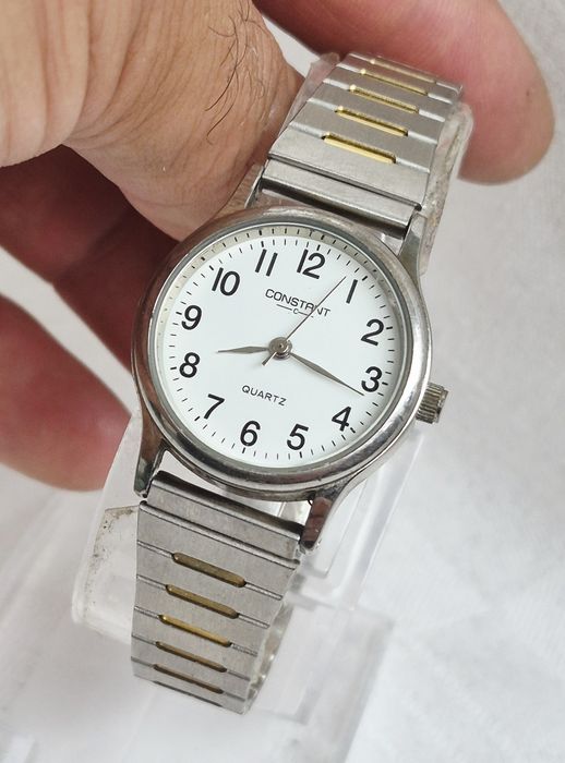 Ceas de damă Constant cu quartz, carcasă și curea din oțel inoxidabil.