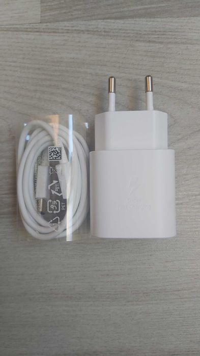Vand kit incarcator 25W,cablu usb C si casti originale Samsung noi