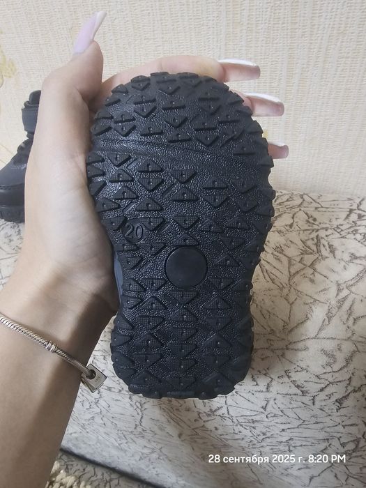 Продам детские ботиночки