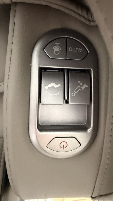 Массажное кресло