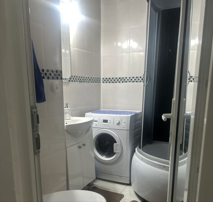 Închiriez Garsoniera