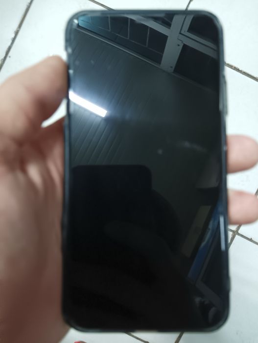 Iphone 11 srochna pul zaril