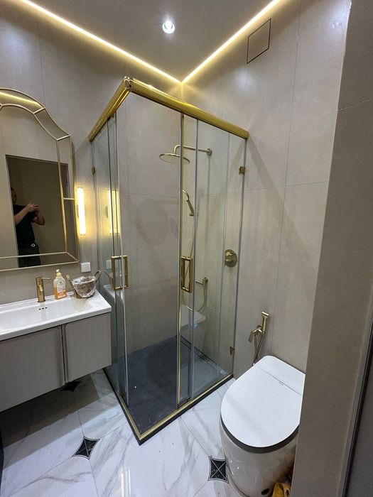 АКЦИЯ! Душевые кабины и перегородки