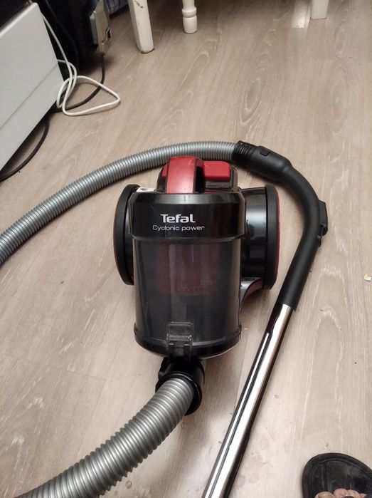 Продам пылесос в отличном состоянии