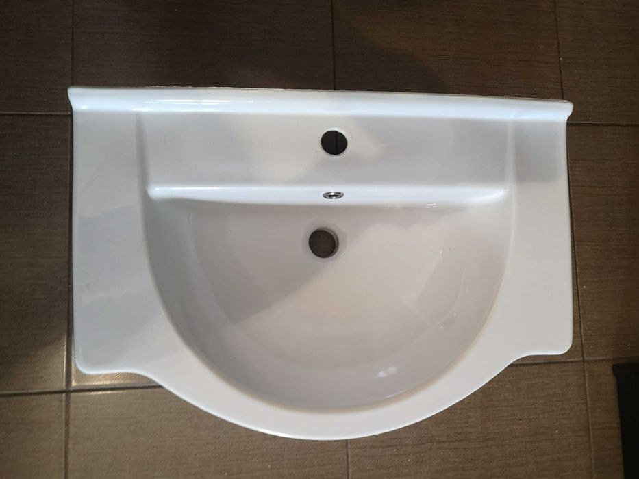 Chiuveta/lavoar  baie, lățime 65 cm, adâncime 45,5 cm