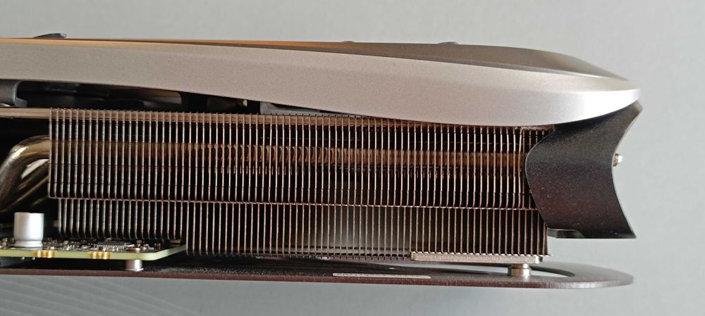 ZOTAC RTX 4070 Ti Trinity 12 Gb.