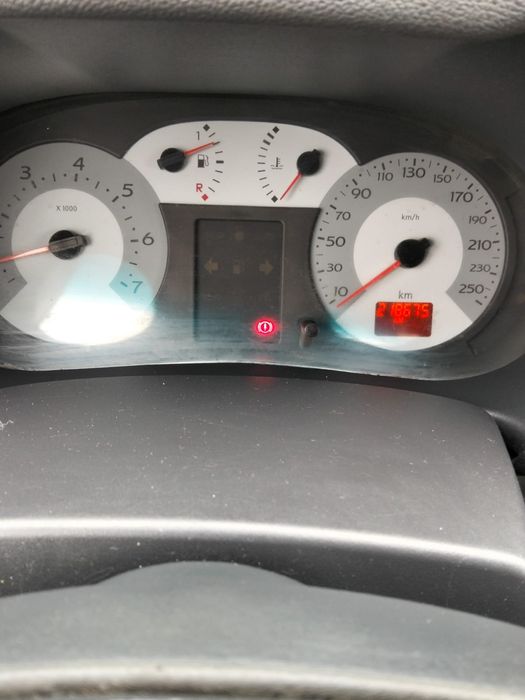 Renault clio 2008 1.4 benzina