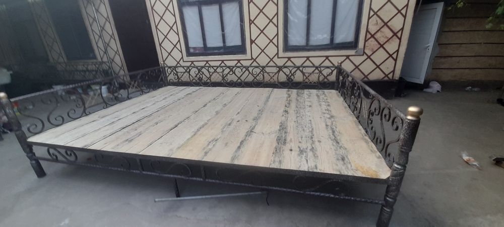 Тапчан 3.5×2.5 новый