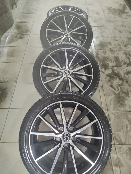 Резина с дисками на Камри 70