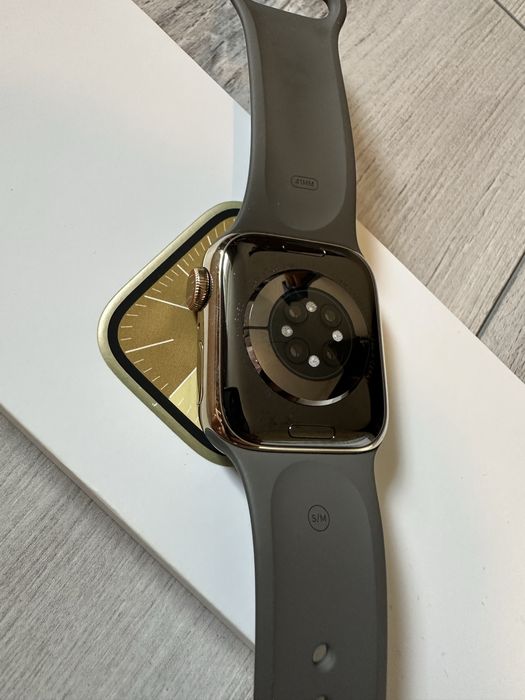 Apple Watch series 9 stainless steel gold gps+cellular 41mm  baterie 88%