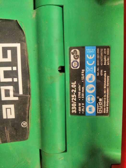 Masina tuns iarba gazon pe baterie acumulator