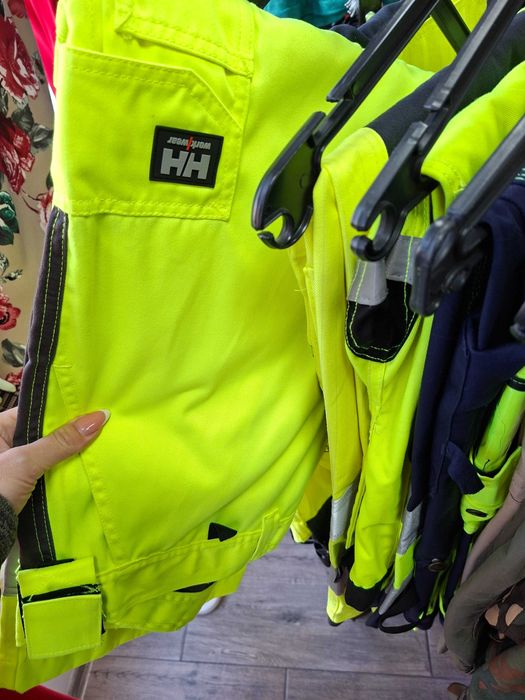 Работни дрехи...