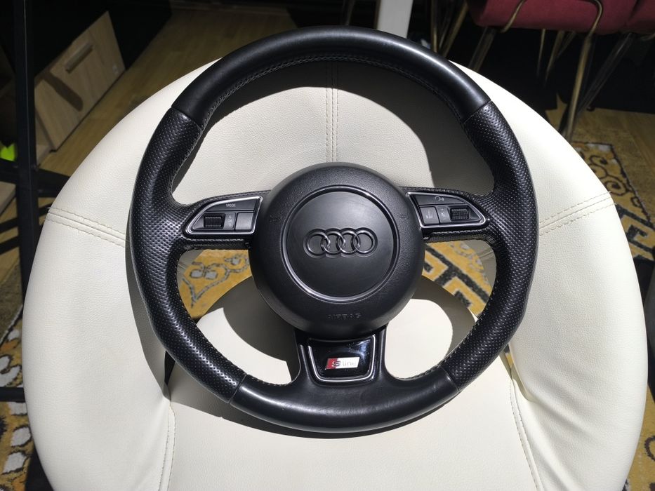 Vând volan audi s line