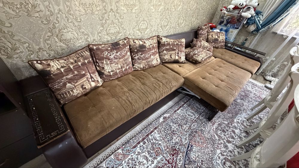 Диван б/у 100000тг!