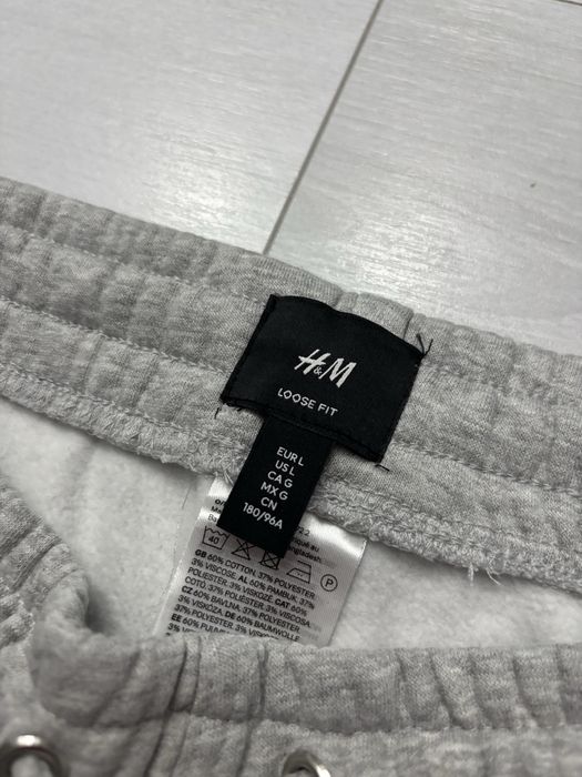 Анцуг H&m.