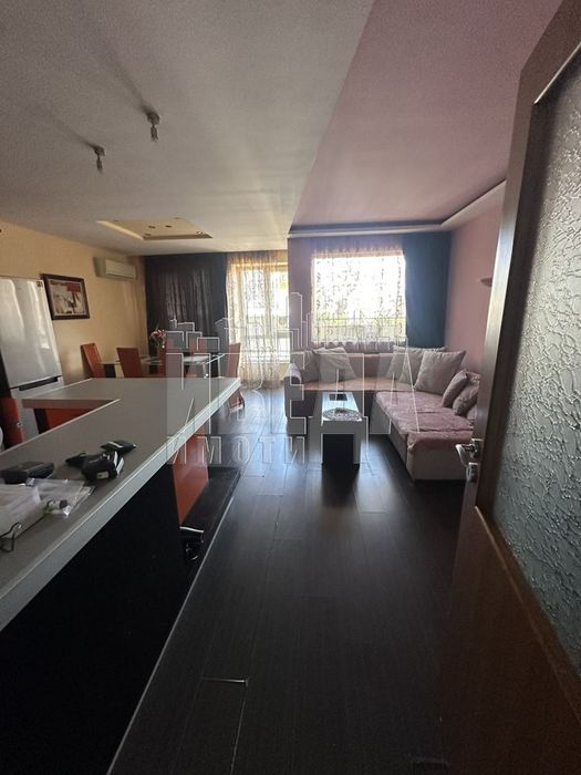 Дава се под наем Двустаен апартамент в Варна, Зимно кино Тракия - 80 кв.м за 600 € - Снимка #3