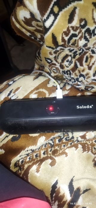 Продаю колонку Apple